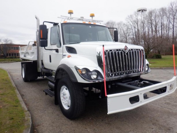 2010-international-7300-work-star-dump-hook-truck-air-brakes-diesel-international-7300-big-5