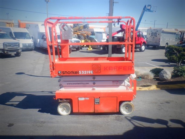 2015-snorkel-s3219e-scissor-lift-electric-2-person-snorkel-s3219e-big-5