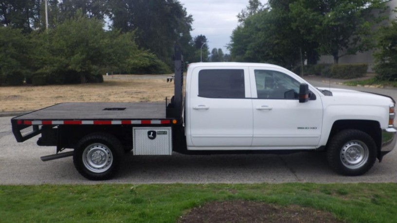 2015-chevrolet-silverado-3500hd-flat-deck-crew-cab-4wd-chevrolet-silverado-3500hd-big-11