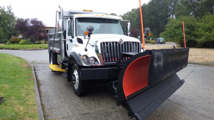 2010-international-7400-plow-dump-truck-with-air-brakes-international-7400-big-1