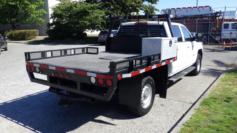 2015-chevrolet-silverado-3500hd-crew-cab-flat-deck-4wd-chevrolet-silverado-3500hd-big-9